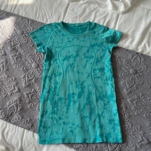 Blue RARE PATTERN Lululemon Swiftly Tech Shirt